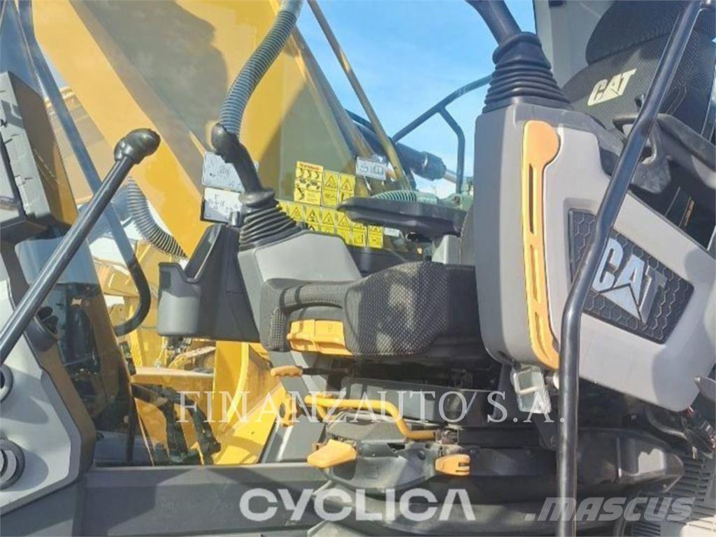 CAT 323E Pelle sur chenilles