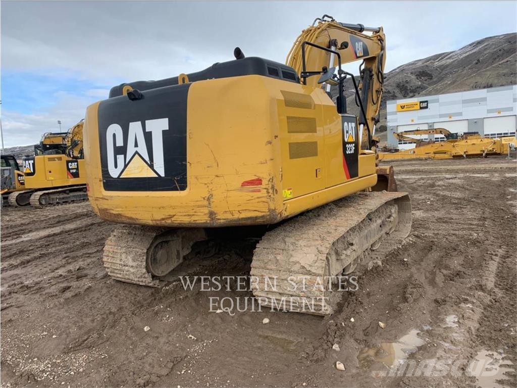 CAT 323F Pelle sur chenilles