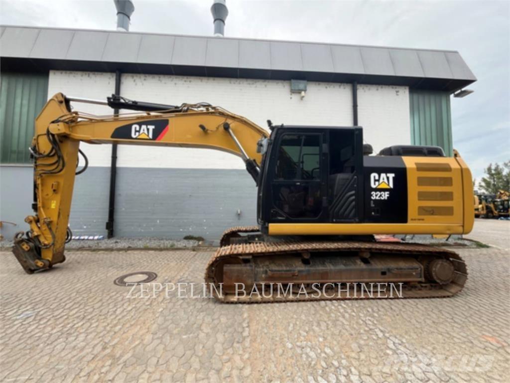 CAT 323FL Pelle sur chenilles