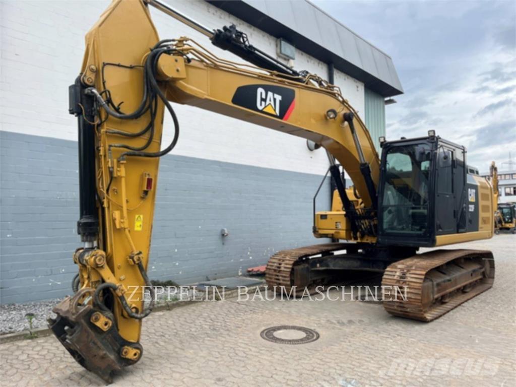 CAT 323FL Pelle sur chenilles