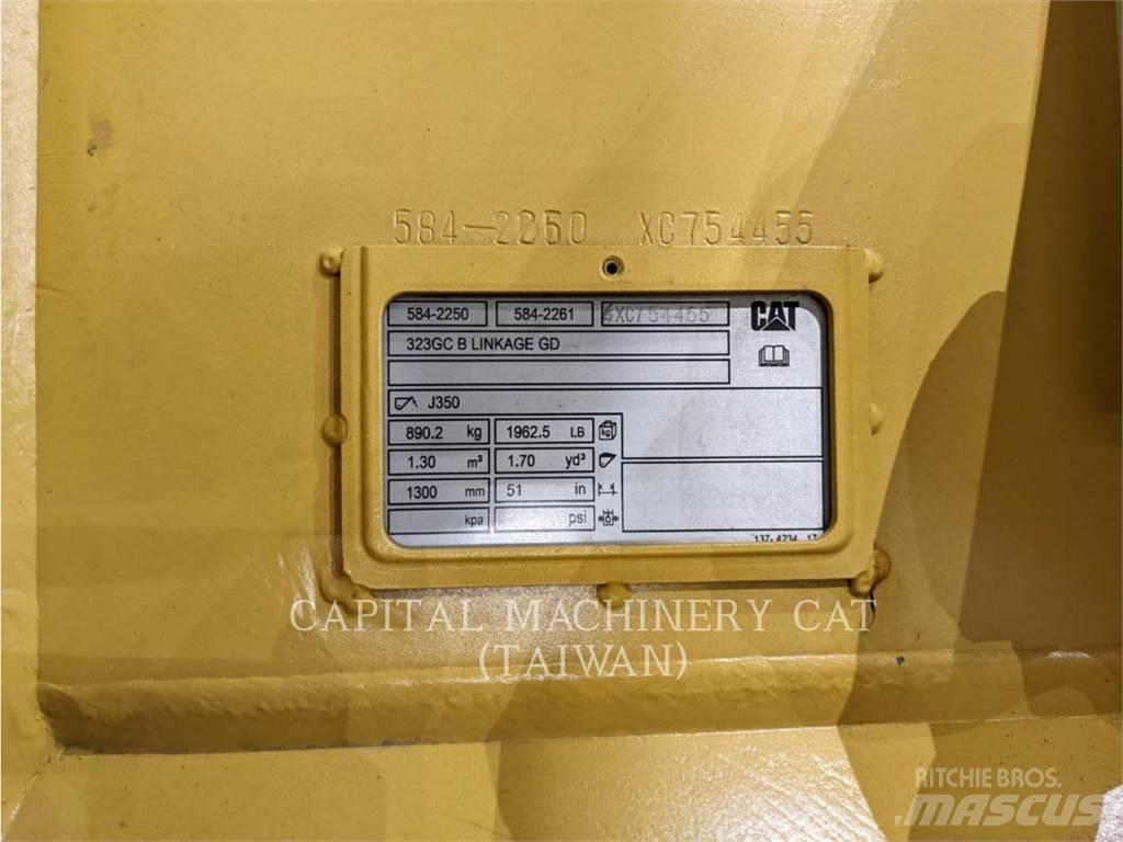 CAT 323GC Godet