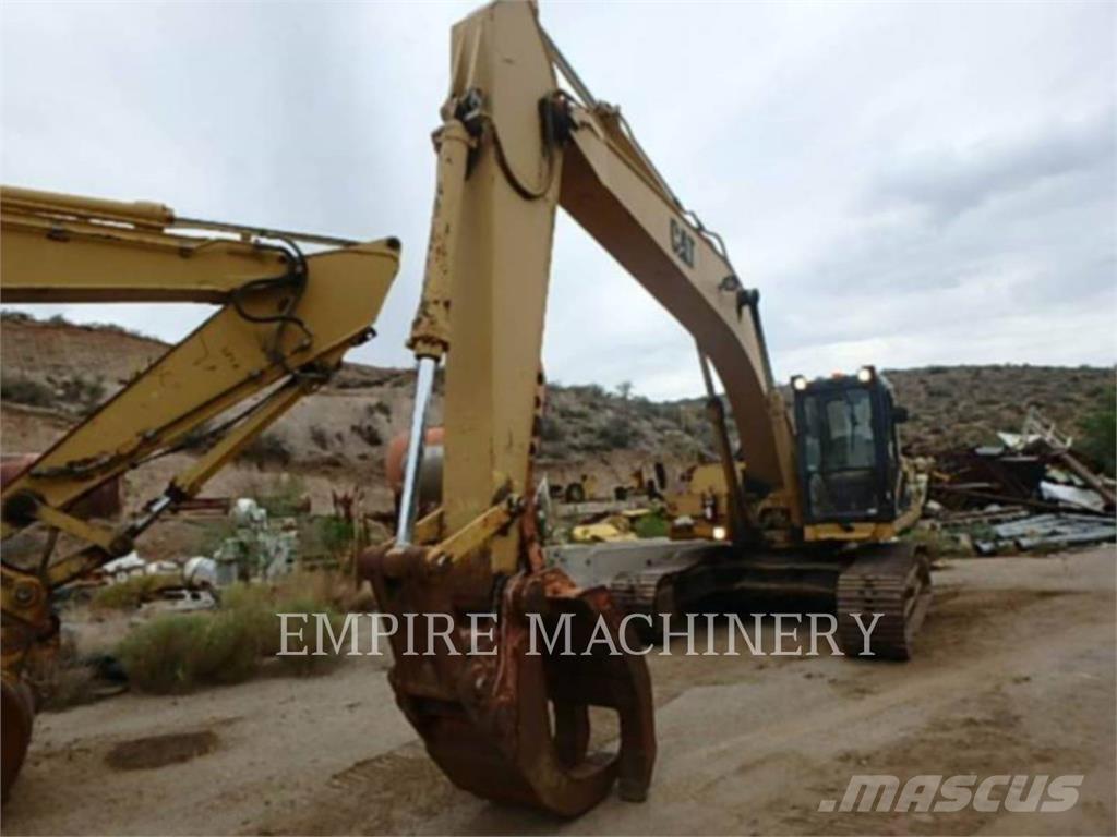CAT 325 Pelle sur chenilles