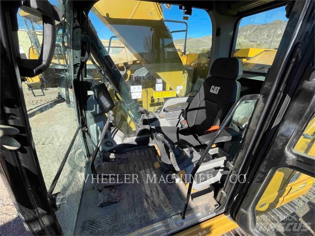 CAT 325 CF Pelle sur chenilles