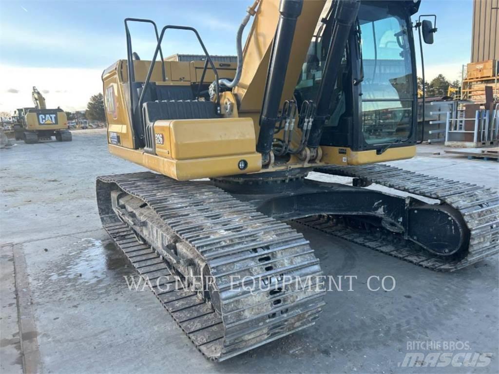 CAT 326 Pelle sur chenilles