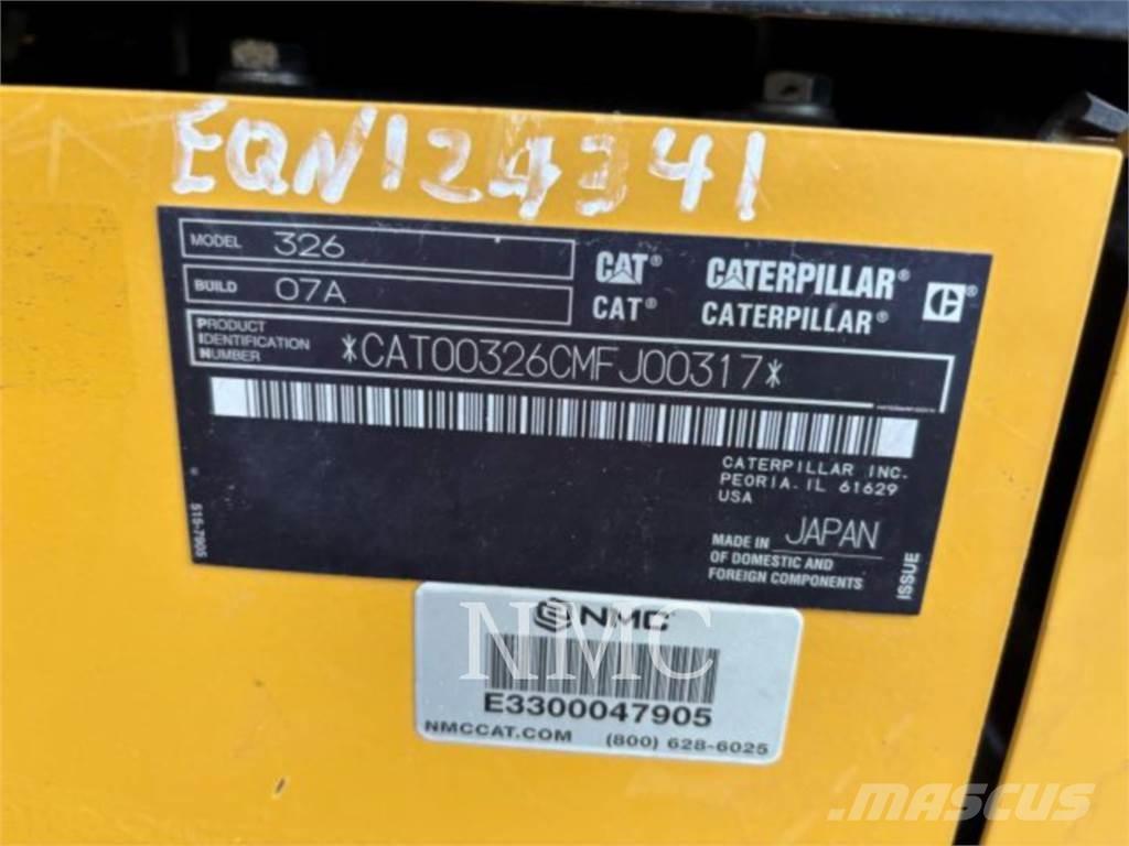 CAT 326-07 Pelle sur chenilles