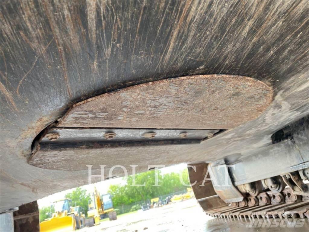 CAT 326 TC Pelle sur chenilles