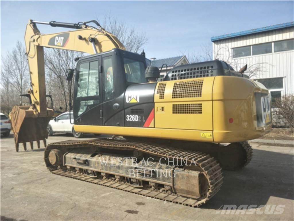 CAT 326D2L Pelle sur chenilles