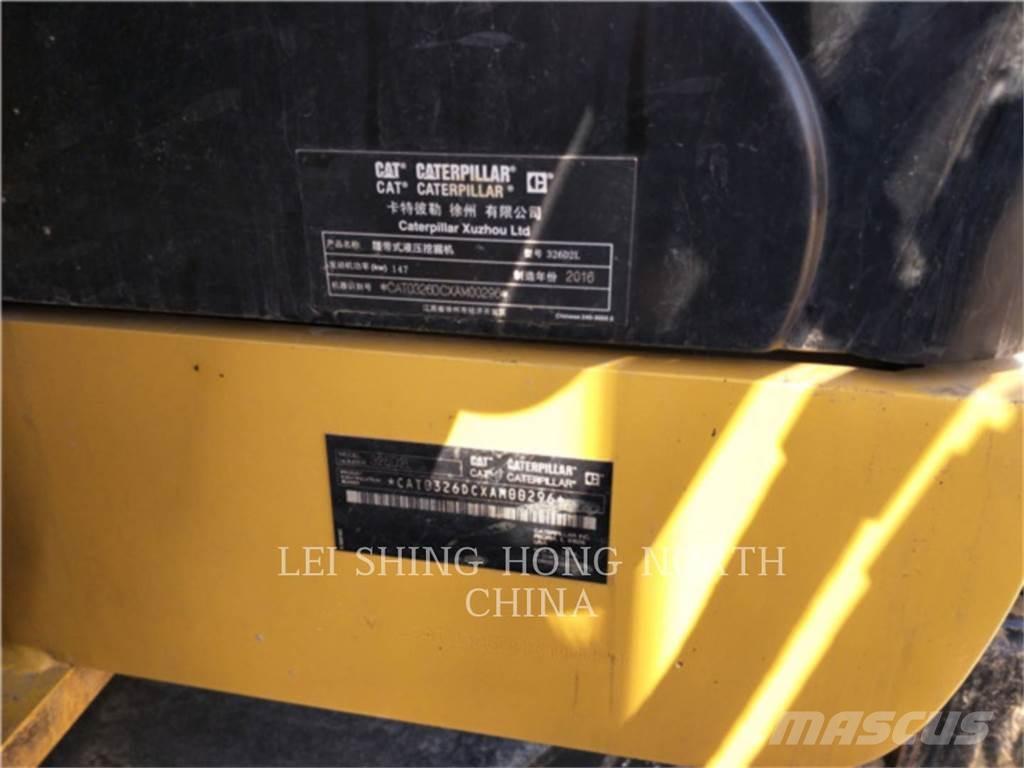 CAT 326D2L Pelle sur chenilles