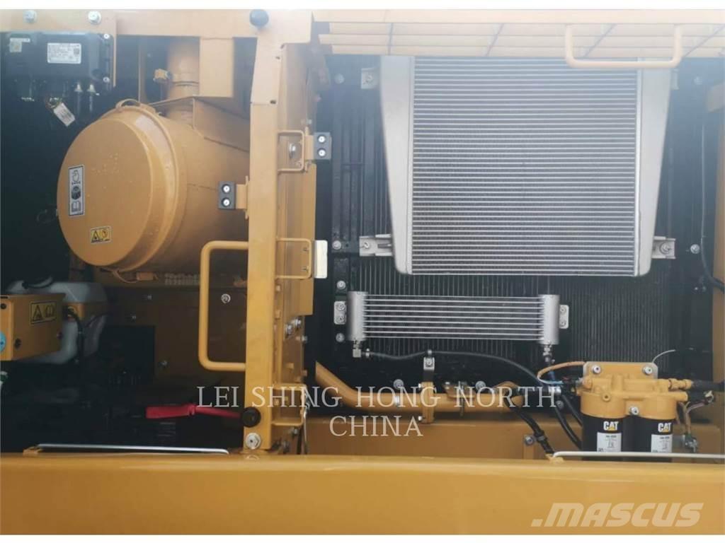 CAT 326D2L Pelle sur chenilles