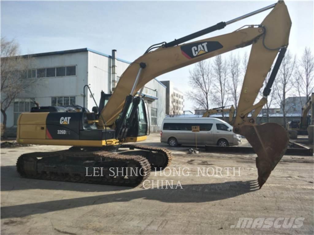 CAT 326D2L Pelle sur chenilles
