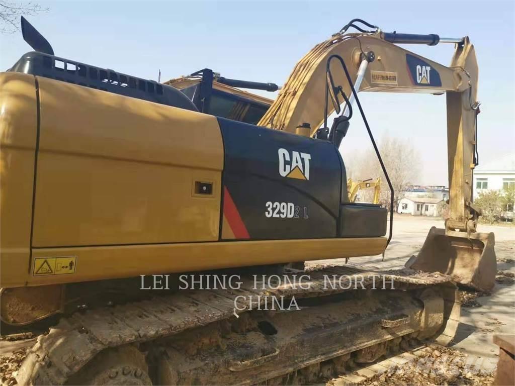 CAT 326D2L Pelle sur chenilles