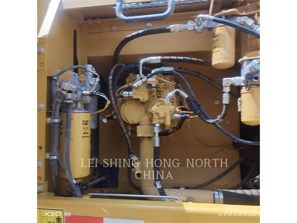 CAT 326D2L Pelle sur chenilles