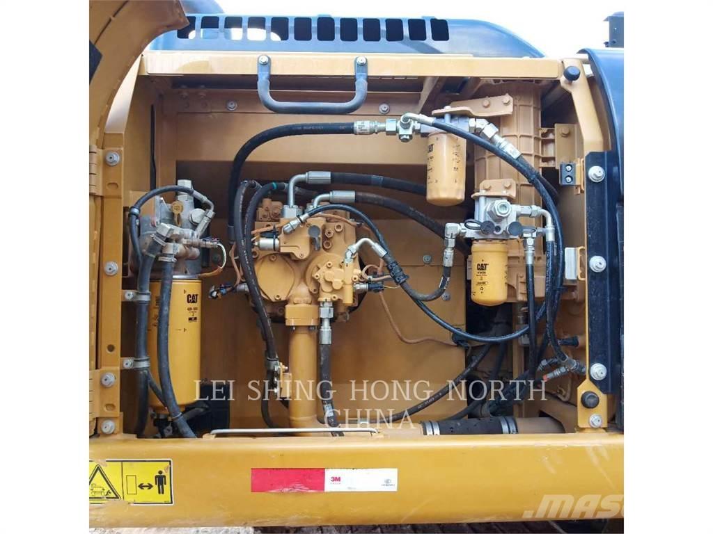 CAT 326D2L Pelle sur chenilles