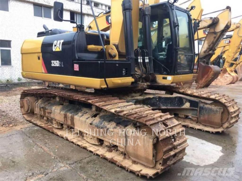 CAT 326D2L Pelle sur chenilles