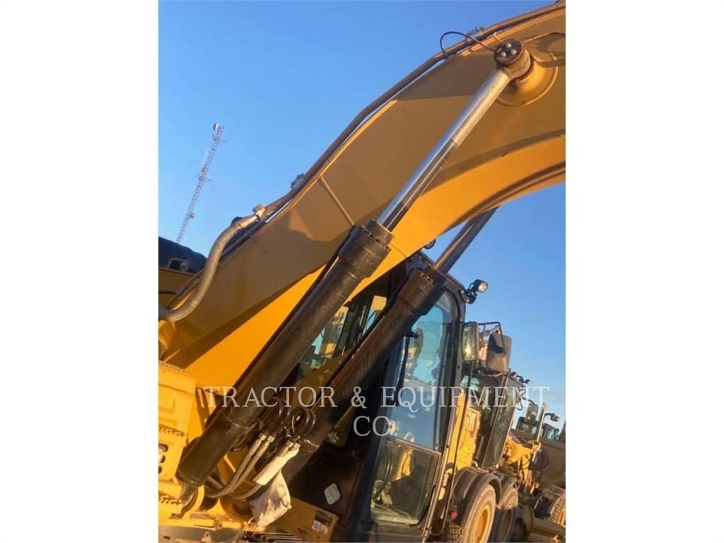 CAT 326F L Pelle sur chenilles