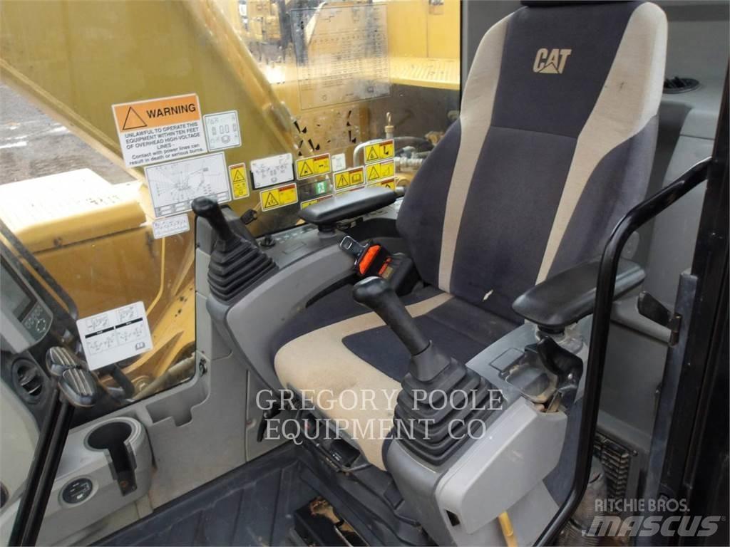 CAT 326FL Pelle sur chenilles