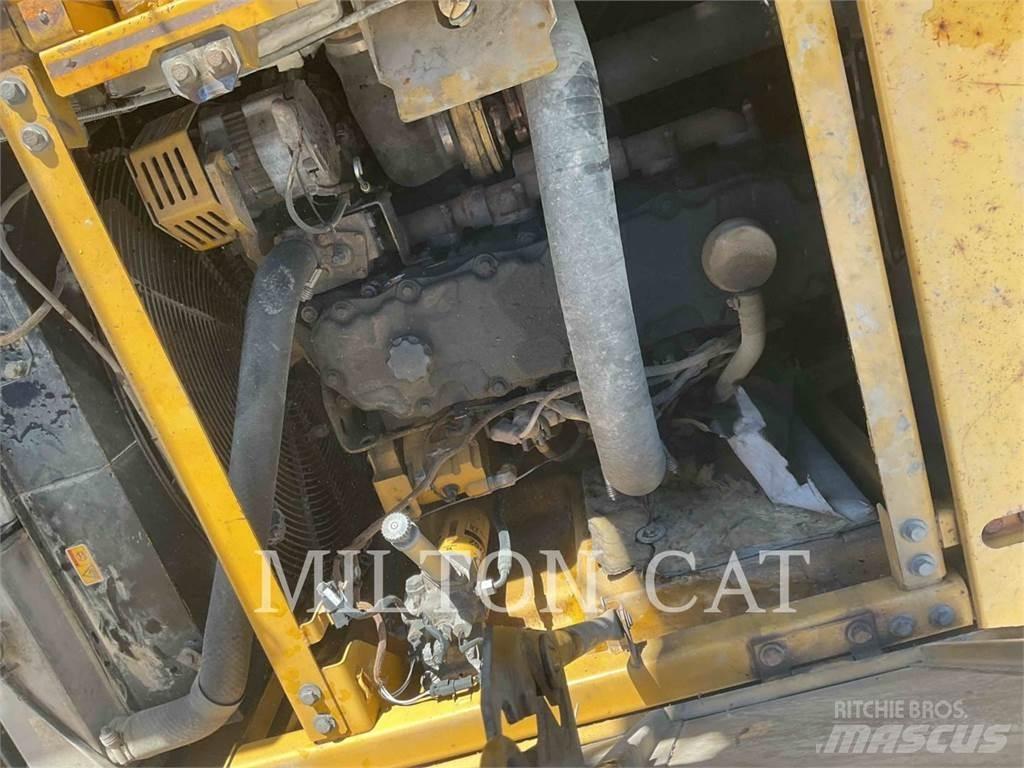 CAT 328D L CR Pelle sur chenilles