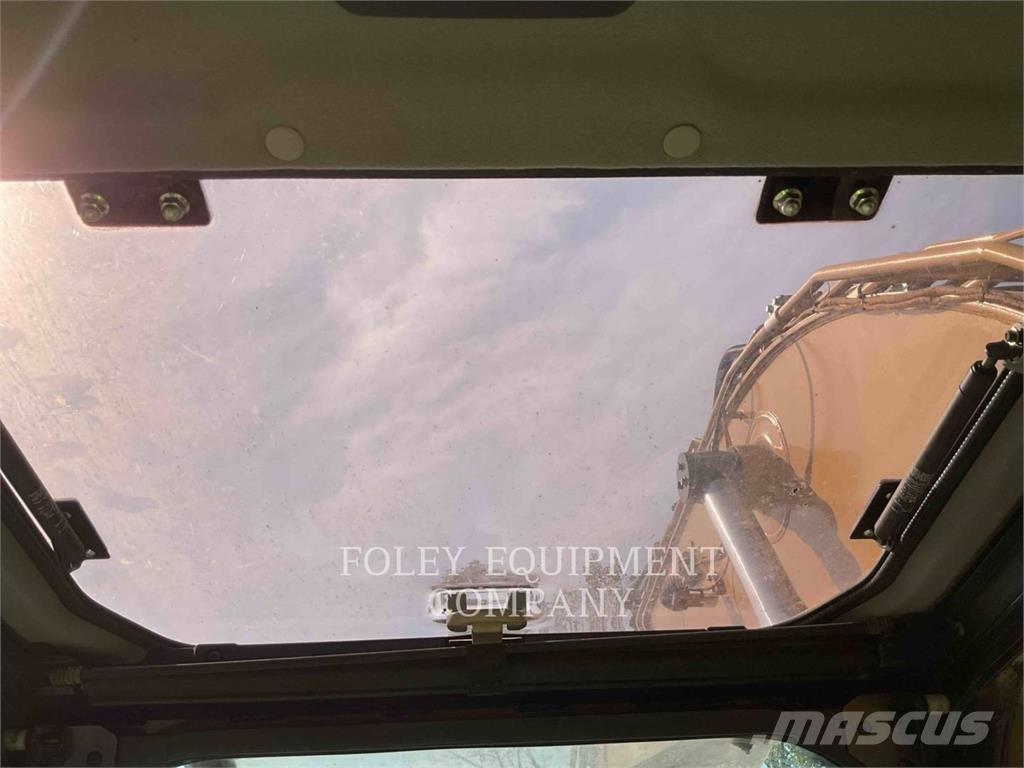 CAT 330-0710I Pelle sur chenilles