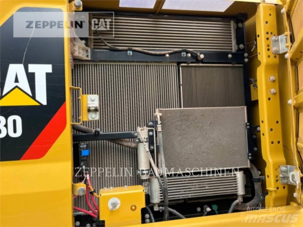 CAT 330-07A Pelle sur chenilles