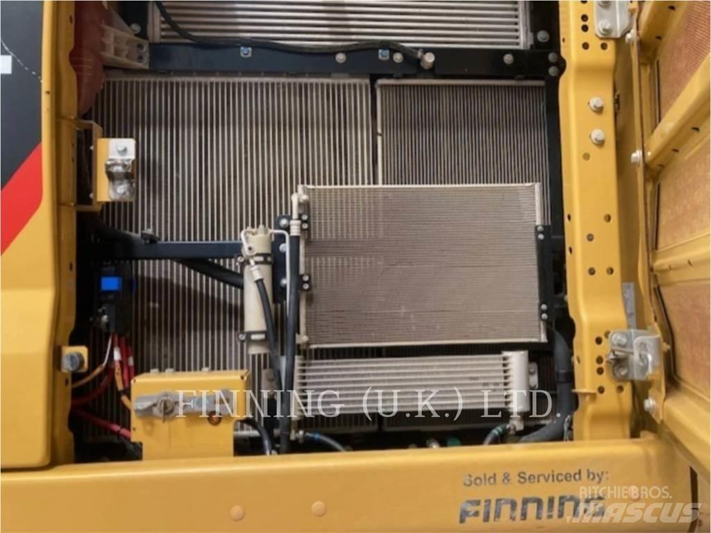 CAT 330 2D Pelle sur chenilles