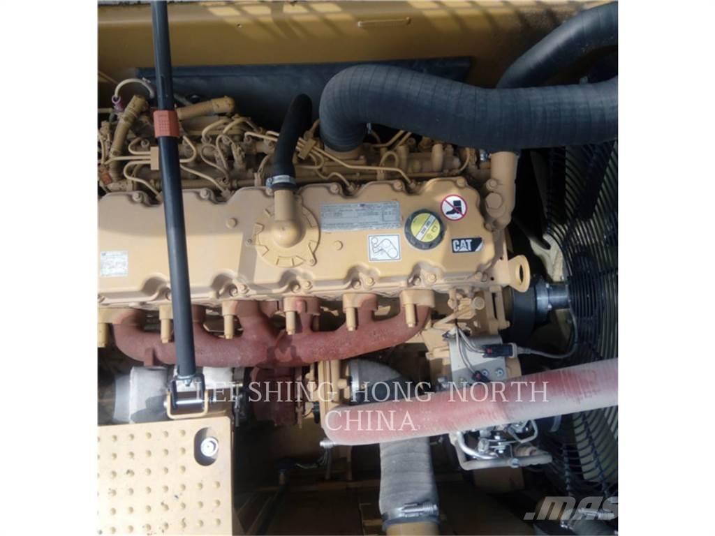 CAT 330D2L Pelle sur chenilles