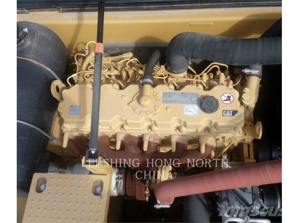 CAT 330D2L Pelle sur chenilles