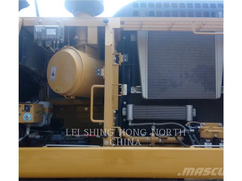 CAT 330D2L Pelle sur chenilles