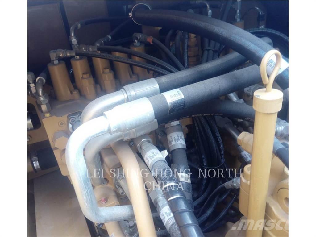 CAT 330D2L Pelle sur chenilles