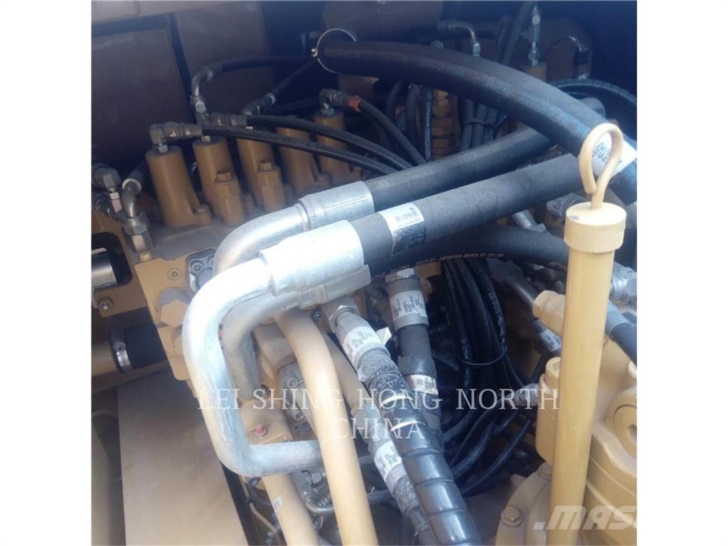 CAT 330D2L Pelle sur chenilles