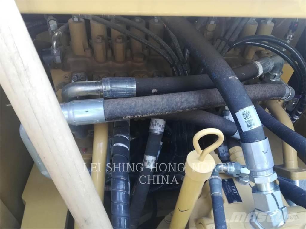 CAT 330D2L Pelle sur chenilles