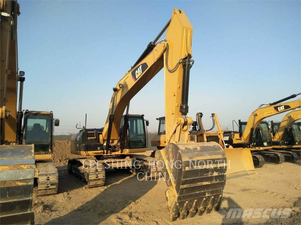 CAT 330D2L Pelle sur chenilles