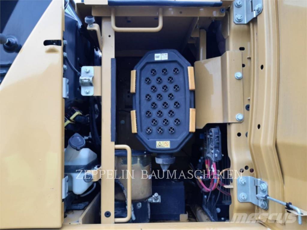 CAT 330GC Pelle sur chenilles
