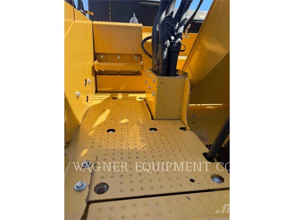 CAT 335FL TCRB Pelle sur chenilles