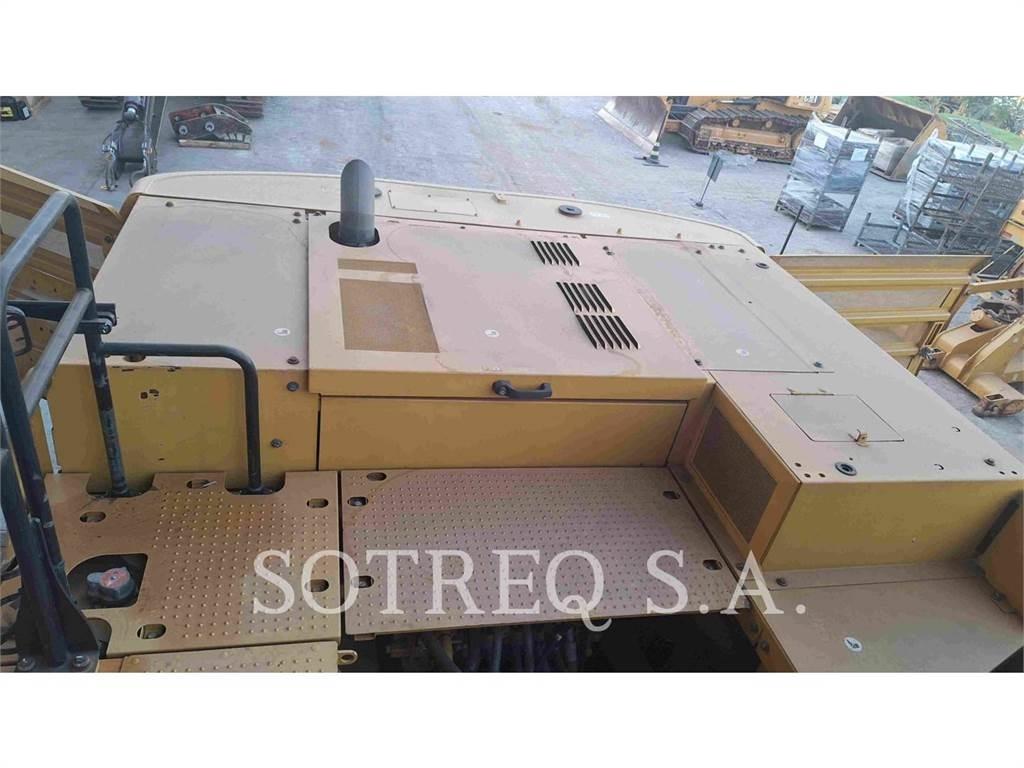 CAT 33607 Pelle sur chenilles