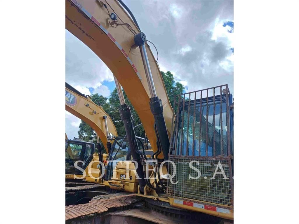 CAT 33607 Pelle sur chenilles