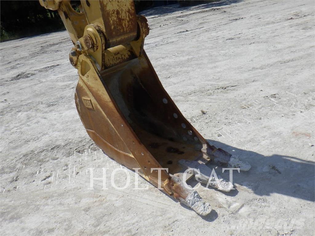 CAT 33607GC Pelle sur chenilles