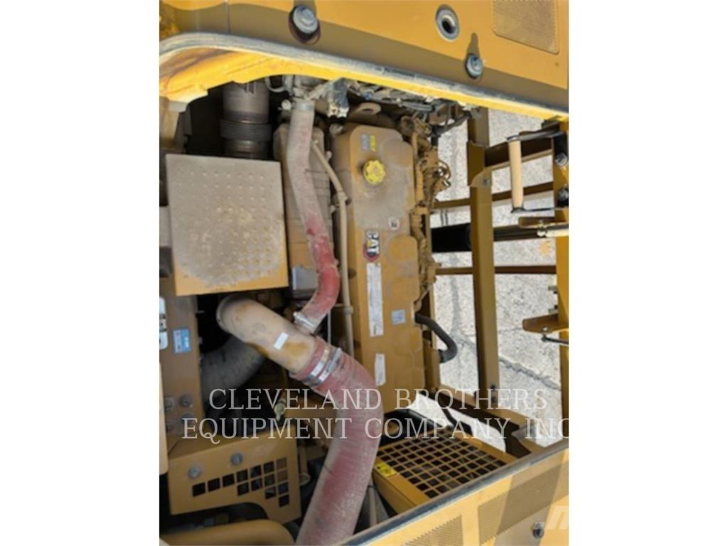 CAT 349 3D Pelle sur chenilles