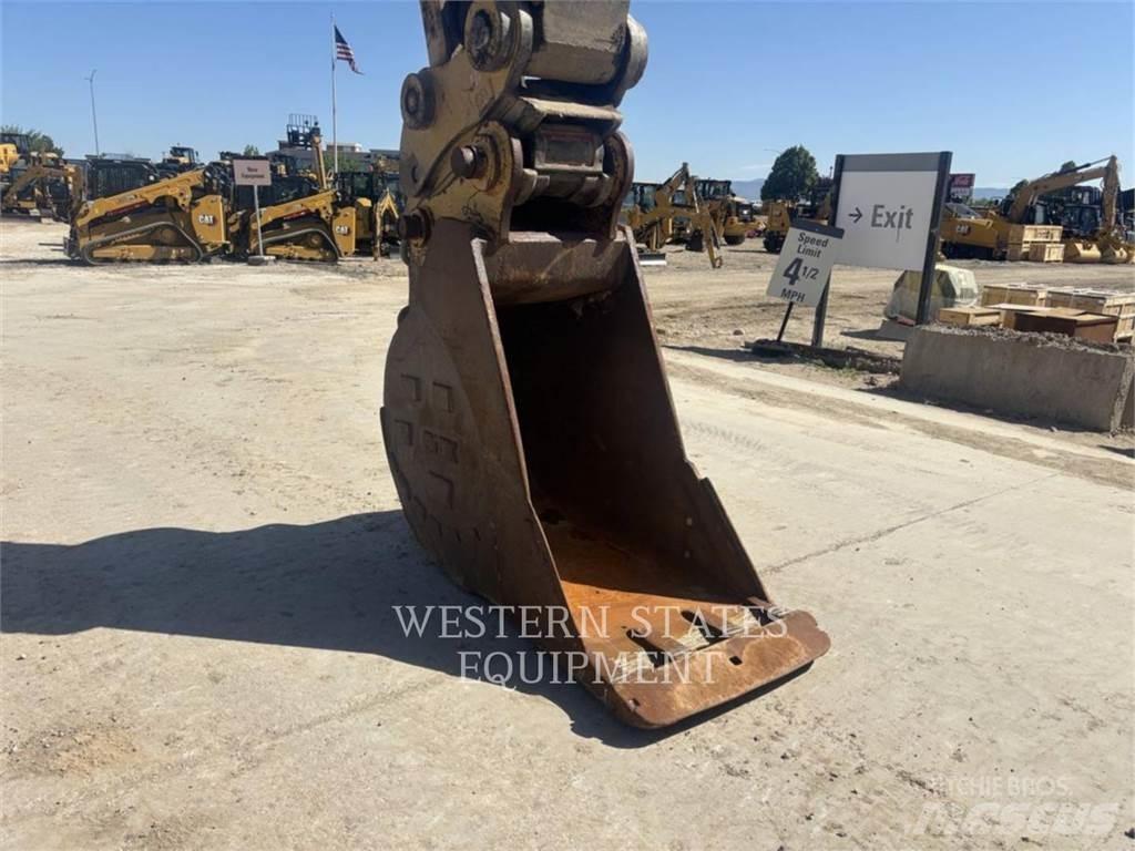 CAT 349F Pelle sur chenilles