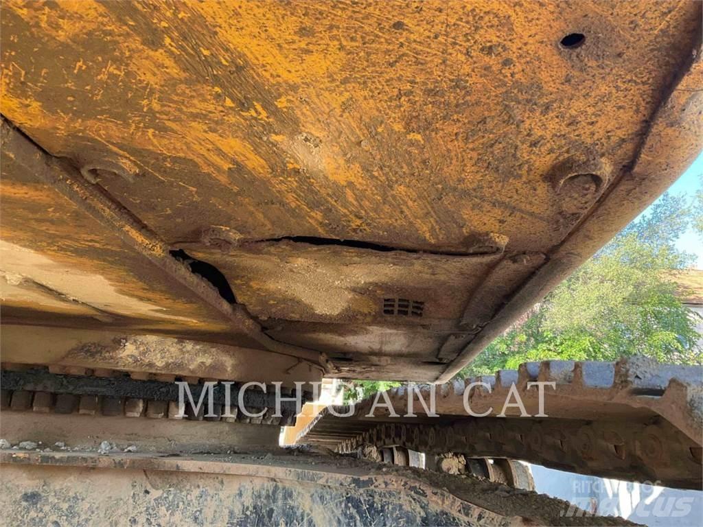 CAT 349FL + Pelle sur chenilles