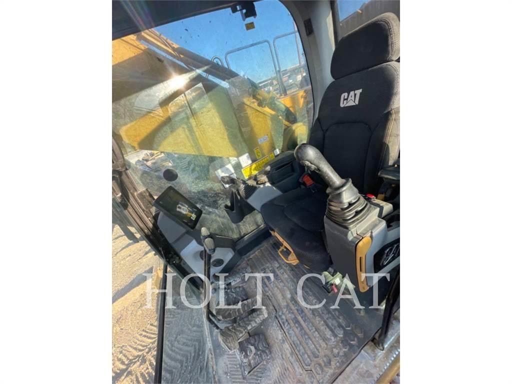 CAT 352 11 Pelle sur chenilles