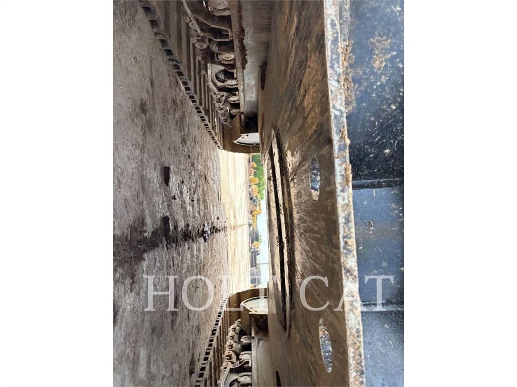 CAT 352 11 3D Pelle sur chenilles
