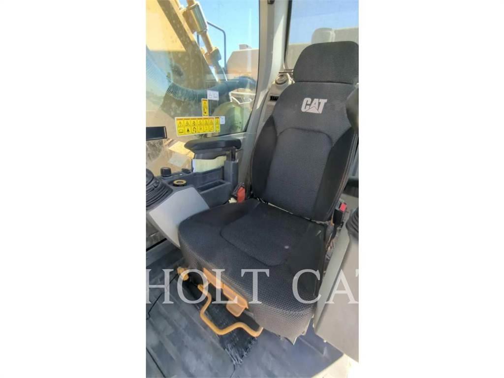 CAT 352 11 TC Pelle sur chenilles