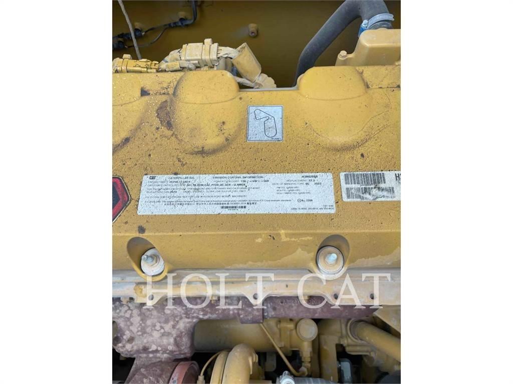 CAT 352 12 Pelle sur chenilles