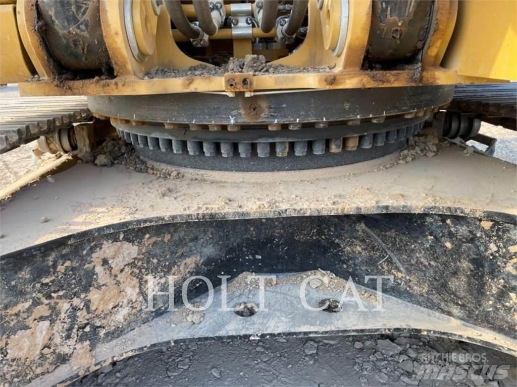 CAT 352 12 TC Pelle sur chenilles