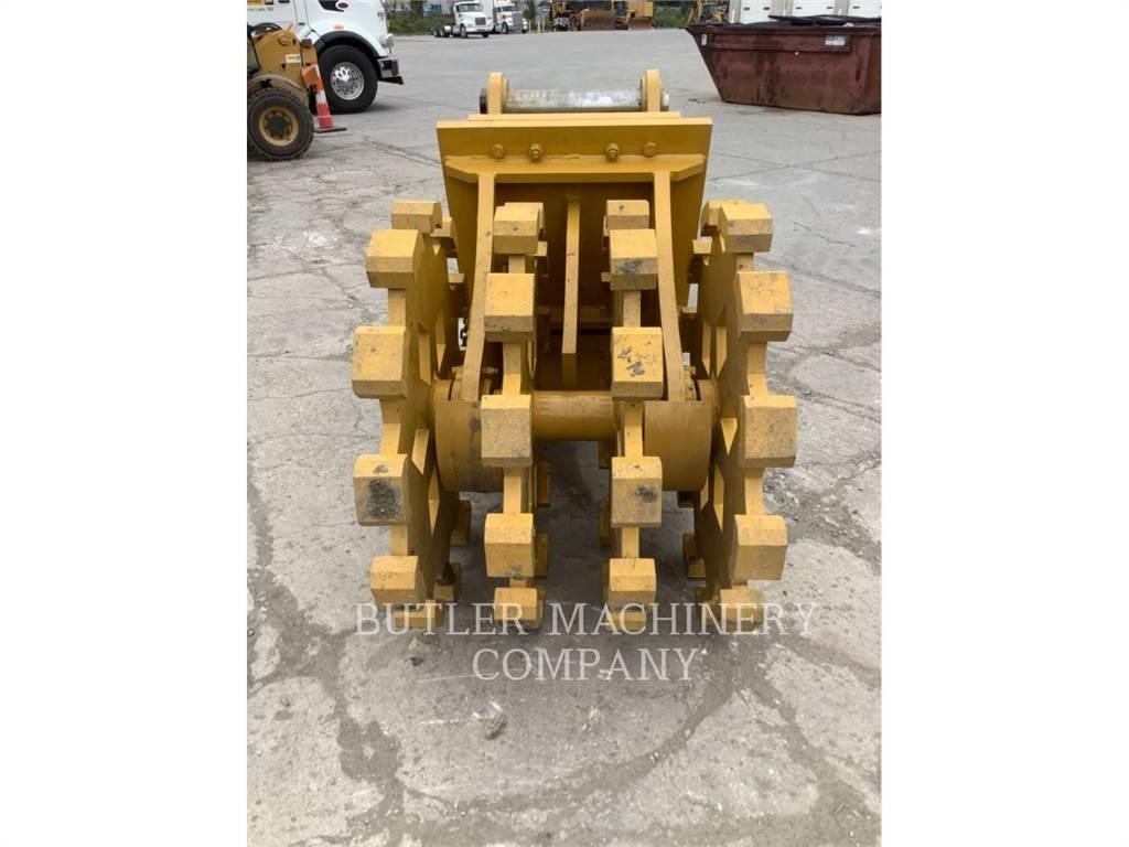 CAT 36 COMPACTOR WHEEL Construction - Autres