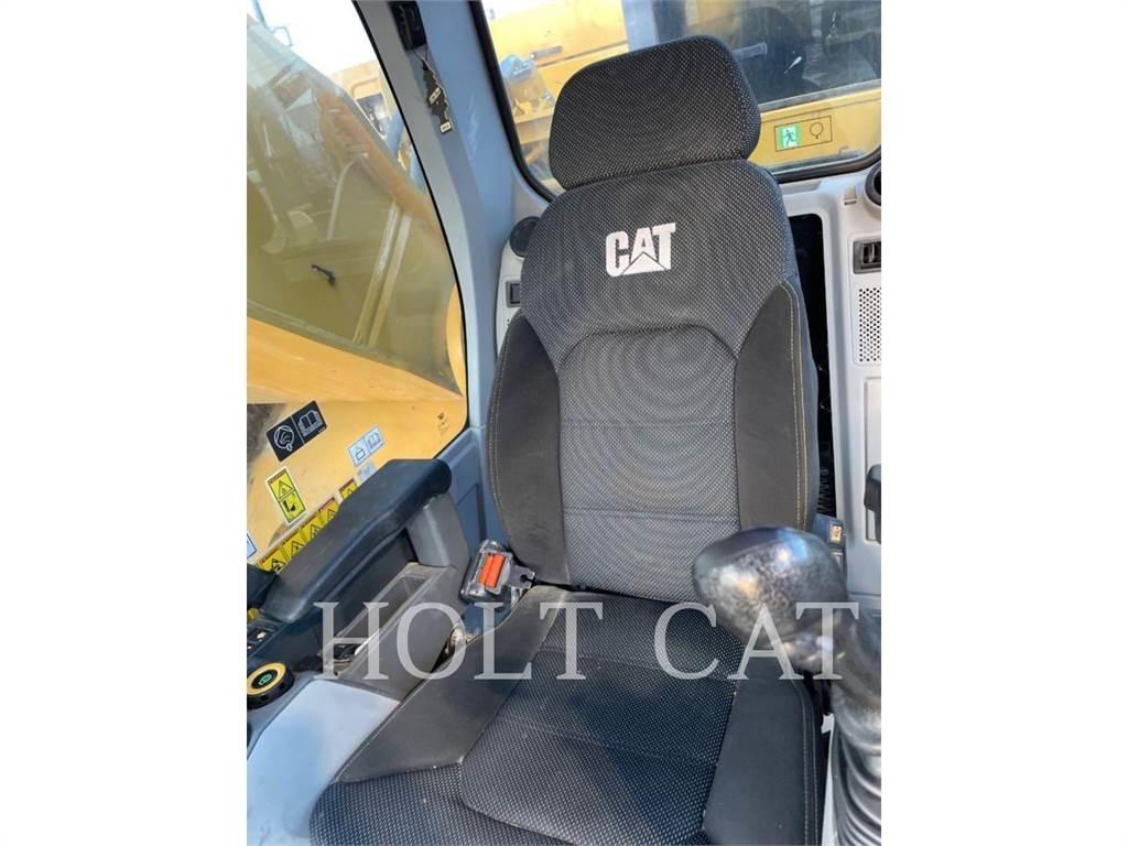 CAT 374 Pelle sur chenilles