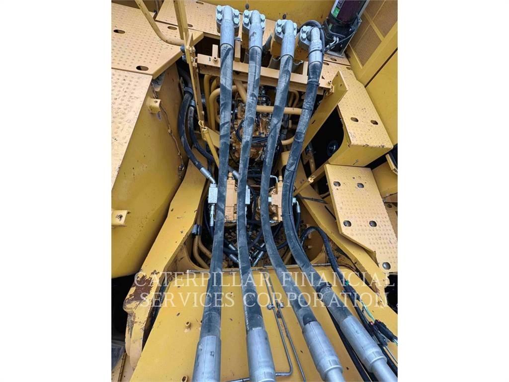 CAT 374-07 Pelle sur chenilles