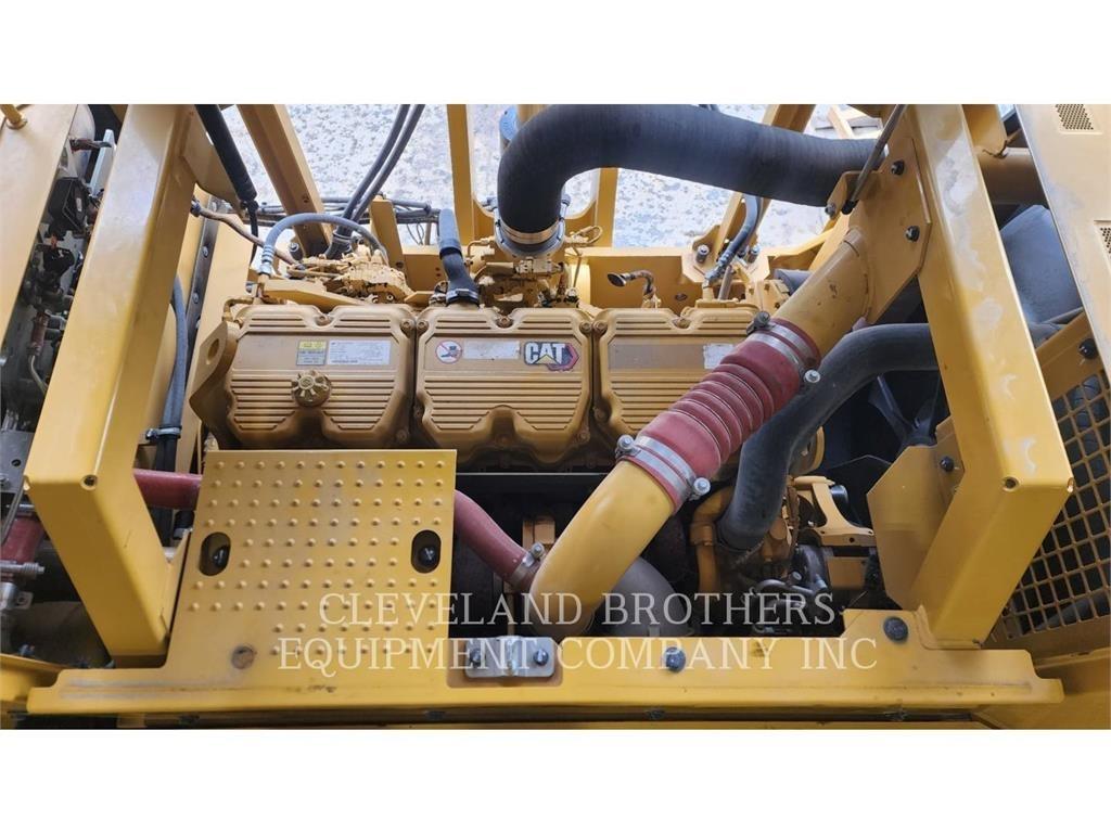 CAT 374-07 Pelle sur chenilles