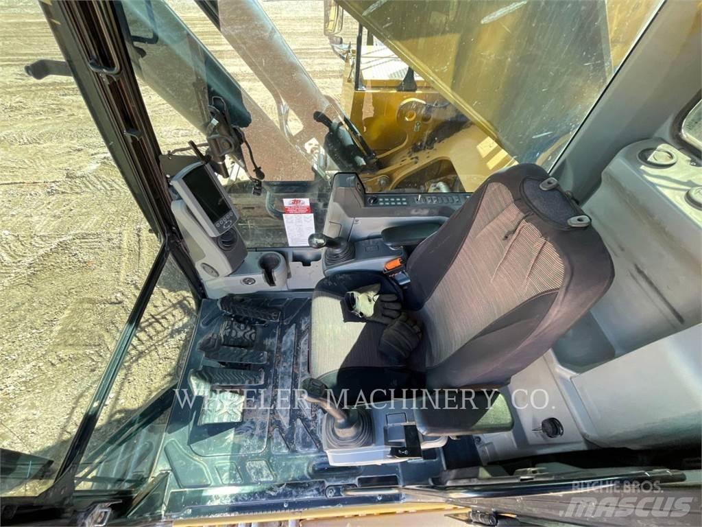 CAT 374F Pelle sur chenilles