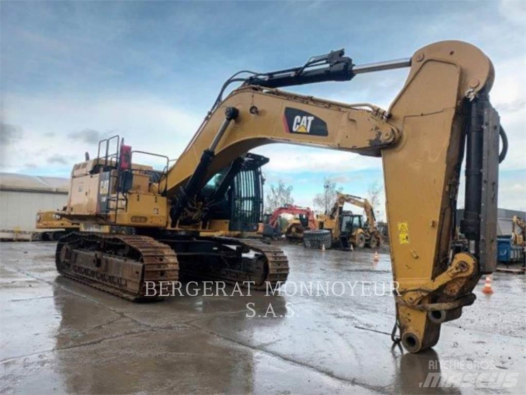 CAT 374F Pelle sur chenilles